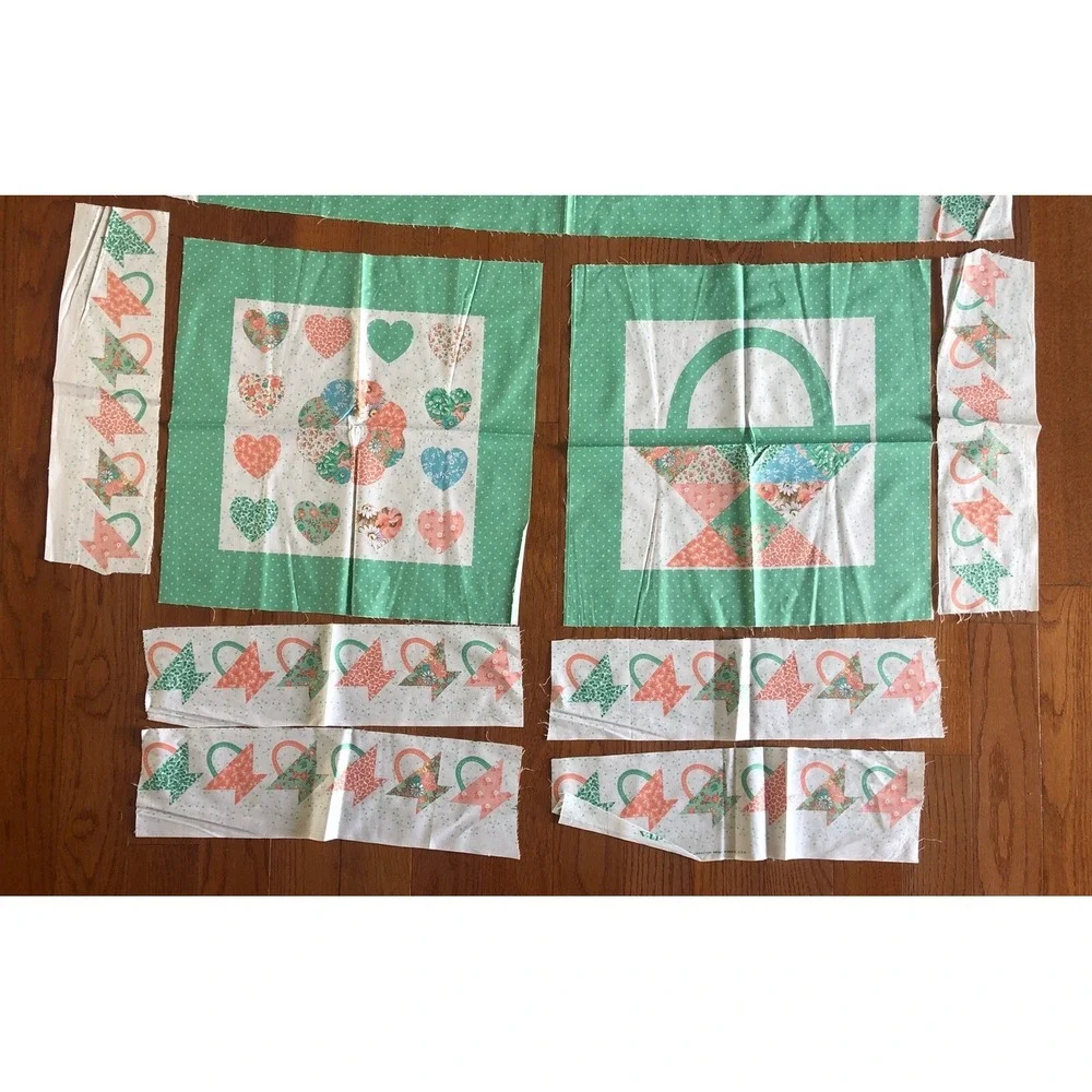 Vtg Cheater Quilt Fabric VIP Cranston 1.5 Yards ++ Extra Pieces Green Read!